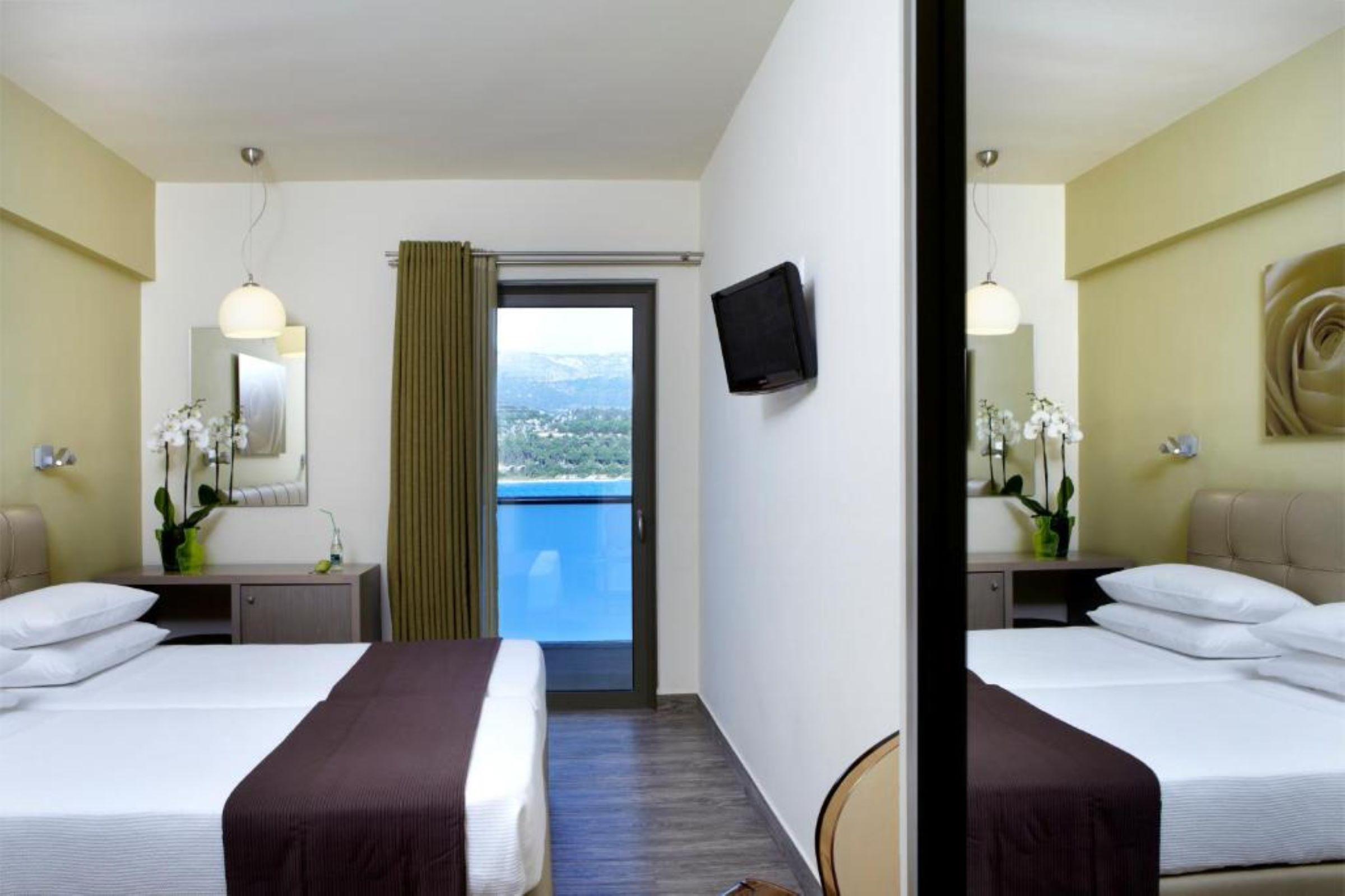 Mouikis Hotel Kefalonia Argostolion Dış mekan fotoğraf